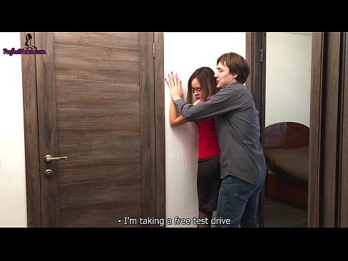 ❤️ Санобар риэлтори ҳассосият худ писа ва трахаетҳои ҳангоми фурӯши хонаи худ - Krempai Секс  дар порно tg.pornplaybb.ru